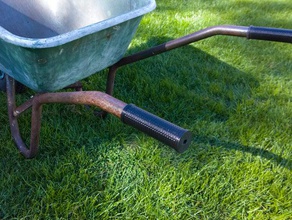 wheelbarrow knurled handle grip outdoor & garden 3d print model - Mito3D