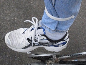 bicicletta pantaloni clip - fermate i vostri jeans farsi prendere a catena all'aperto e giardino moto buon mercato ciclo il basso costo soldi pratico di sicurezza salva semplice sport 3d print model - Mito3D