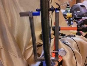 uma roda de bicicleta truing stand ferramentas manuais moto as 3d print model - Mito3D