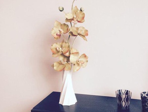 swirl vase Container Blumen Blumen-vase Geschenk 3d print model - Mito3D