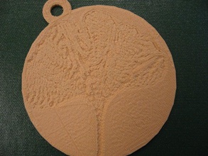 ginkgo leaf pendant 2d art customized 3d print model - Mito3D