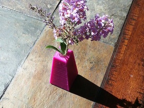 zeer eenvoudige vaas met bloemen outdoor de tuin gedroogd bloempot bloem pot 3d print model - Mito3D