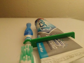 minimalist toothbrush travel kit bathroom holder toothpaste squeezer 3d print model - Mito3D