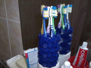 music vase toothbrush bathroom honeycomb 3d print model - Mito3D