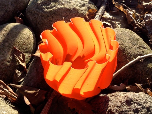 twisted pot decor 3D print model - Mito3D