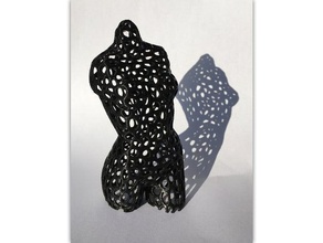 pink panther Frau voronoi-Stil geschnittene Beine Skulpturen 3d print model - Mito3D