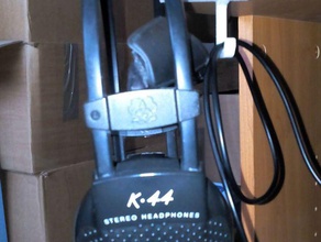 desktop headphone stand audio 3d print model - Mito3D