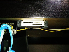 câble de lecteur montage underdesk bureau 3d print model - Mito3D