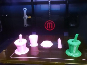 Kunststoff-cup - Spielzeug Spiele 3d print model - Mito3D