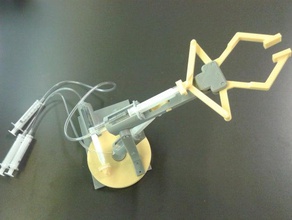 hydraulicpneumatic bras de seringues les jouets jeux l'embrayage pince le robot 3d print model - Mito3D