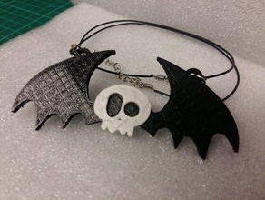 chauve-souris crâne pendentif deux couleurs de porte-clés strauss la fête d'halloween 3d print model - Mito3D