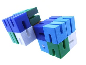 le stress cube serpent jouet jeu accessoires l'étalonnage customizer bureau de jouets soulagement du 3d print model - Mito3D