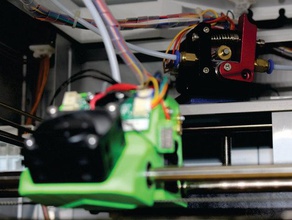 xyz baskı davinci 10 bowden motor mount 3d kelepçe alanında hotend monte edin xyzprinter da vinci yazıcı 3d print model - Mito3D