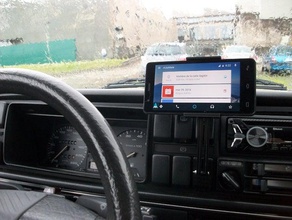 universal phone holder car automotive mount tomtom volkswagen golf 3d print model - Mito3D