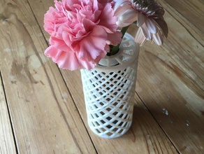 recyclé de bouteille vase fleurs décor customizer openscad 3d print model - Mito3D