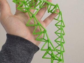 triangulaire collier chaîne de la mode l'accessoire générative entrelacés apprendre l'apprentissage onepiece pyramide les triangles tissage 3d print model - Mito3D