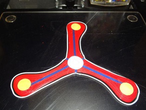 4 colores boomerang v02 los juguetes juegos de impresión 3d manera que el condensador flujo juguete 3d print model - Mito3D