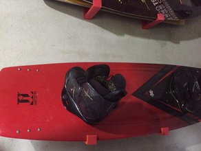 placa de montagem na parede wakeboard kiteboard wakestake wakesurf skate, snowboard organização 3d print model - Mito3D