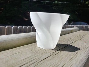 Blumentopf Kunst Blumen-vase hexagon Pflanzer single-walled Spirale twisted vase 3d print model - Mito3D