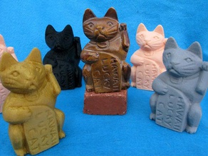 lucky cat wood carving scans replicas 3d print model - Mito3D