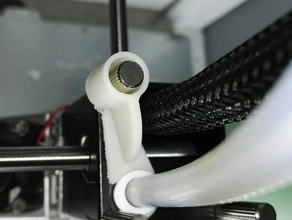 simple bowden tube lock 3d printer parts clamp mount clip ultimaker 3d print model - Mito3D