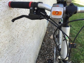 de bicicleta para o guiador, clic caminhada luz esporte ao ar livre decathlon clairage guidon lâmpada lumiere quechua velo 3d print model - Mito3D