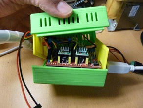 arduino uno shield case 40mm fan elektronik kutusu durumda cnc Kalkan havalandırılmış kutu 3d print model - Mito3D