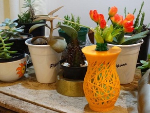 penser en dehors de la mini bouteille vases plein air jardin bootle décoration fleur plantes recycler 3d print model - Mito3D