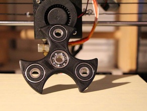 tri-spinner fidget jouet les gadgets spinner toupie 3d print model - Mito3D