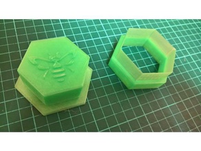 esagonale ape cookie maker cucina pranzo cutter timbro 3d print model - Mito3D