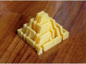 pyramidenförmige Treppe Labyrinth Spielzeug & Spiele einfach drucken Labyrinth-generator openscad Pyramide 3d print model - Mito3D