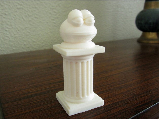 frog bust pedestal art column head pepe 3D print model - Mito3D