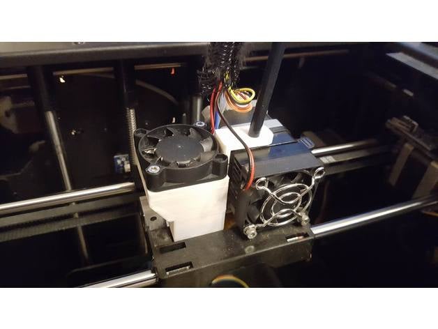 double unique de l'extrudeuse flashforge creator pro L'imprimante 3d pièces le refroidissement conduits ventilation 3D print model - Mito3D
