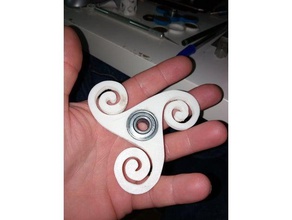 triskel fidget toys & games celta celtic triskell dedos figet finger manos triskele triskelion trisquel 3d print model - Mito3D