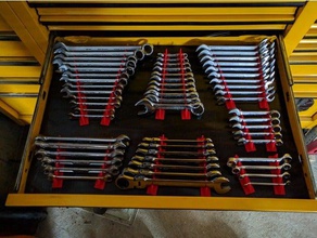 chave de titular rack porta-ferramentas & caixas 3d print model - Mito3D