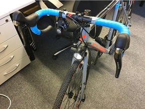 kaçağı bisiklet tutucu hobi monte edin çapraz fahrrad odak çakıl lamba 3d print model - Mito3D