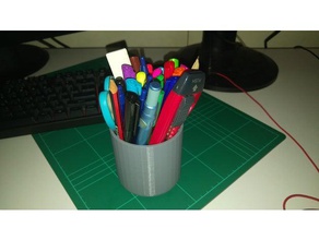 simple sostenedor de la pluma oficina titular un lápiz 3d print model - Mito3D
