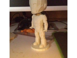 baja poli iron man muñeco juegos y juguetes bobblehead ironman hombre de hierro 3d print model - Mito3D