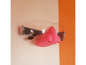 nosy en la pared de las gafas organización novedad skookum wallholder 3d print model - Mito3D