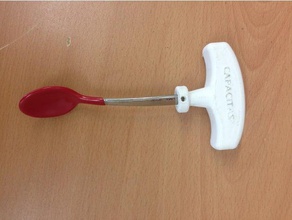 mango adaptado kitchen & dining accesibilidad accesibility adaptador adapter alimentacion dise o universal ergotherapie feeding holder pencil pen spoon terapia ocupacional 3d print model - Mito3D