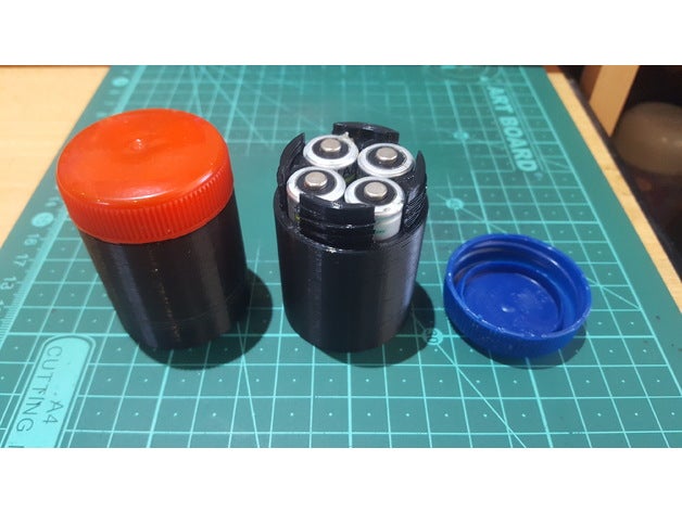 4xaa Akku-Milch-Flasche-cap-container Container aa-Batterie aa-Batterie-Halter container 3D print model - Mito3D