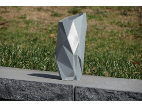 vase-poly-01 Mathe-Kunst lowpoly polygon polygonal Dünn Dreieck vase 3d print model - Mito3D