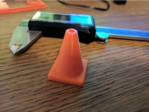 cone de trânsito adereços 3d print model - Mito3D