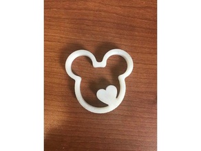 mickey mouse heart keychain keychains disney love 3d print model - Mito3D