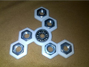 fiz a minha primeira giratório mecânico de brinquedos 608 rolamento porca spiner 3d print model - Mito3D