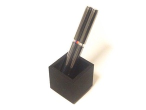 caneta titular - vert 5x5x5 organização 3d print model - Mito3D