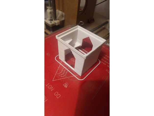 Akku-Spender Verlängerung repariert Container 3D print model - Mito3D