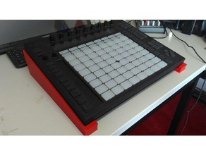 simple universal controlador midi de pie La impresión en 3d ableton el teclado launchkey launchpad la música novación empuje 3d print model - Mito3D