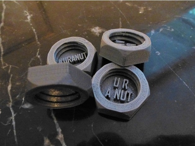 uranut pièces et badges 3D print model - Mito3D