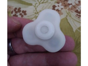 più piccolo r188 m4 tri-spinner po ' le mani gadget fidget spinner piccola giocattolo 3d print model - Mito3D